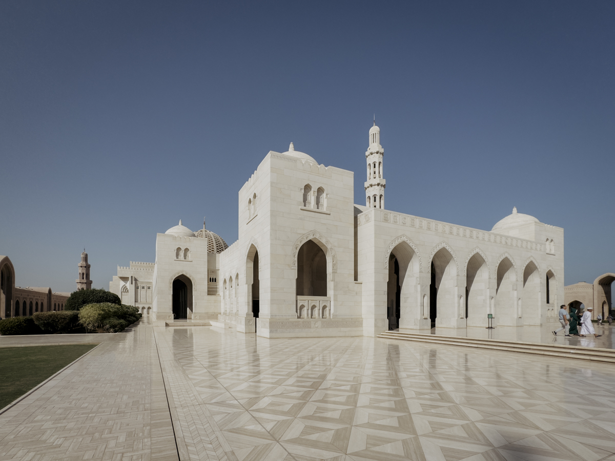 COCOtravel Oman JumeirahMuscatBay Grosse Sultan Qabus Moschee 5 COCOtravel Oman JumeirahMuscatBay Grosse Sultan Qabus Moschee 5