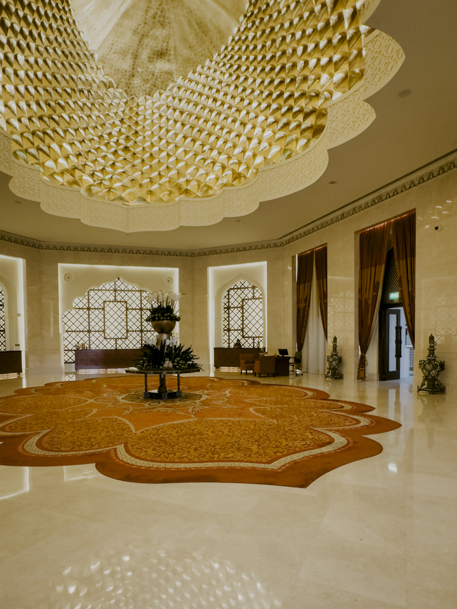 COCOtravel Oman ShangriLa Lobby