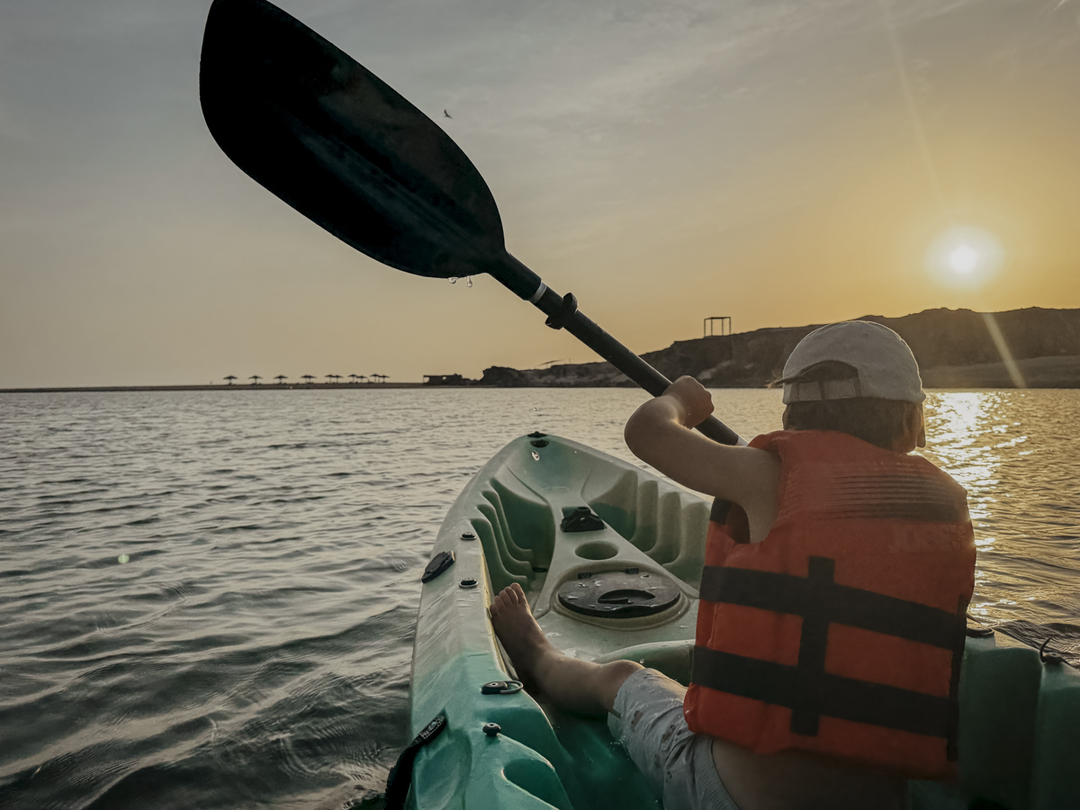 COCOtravel Oman AlilaHinuBay Kajak 4