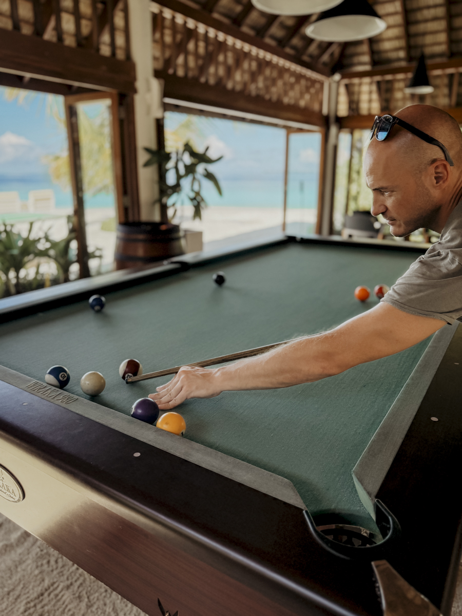 COCOtravel Malediven Nova Billard 122 COCOtravel Malediven Nova Billard 122