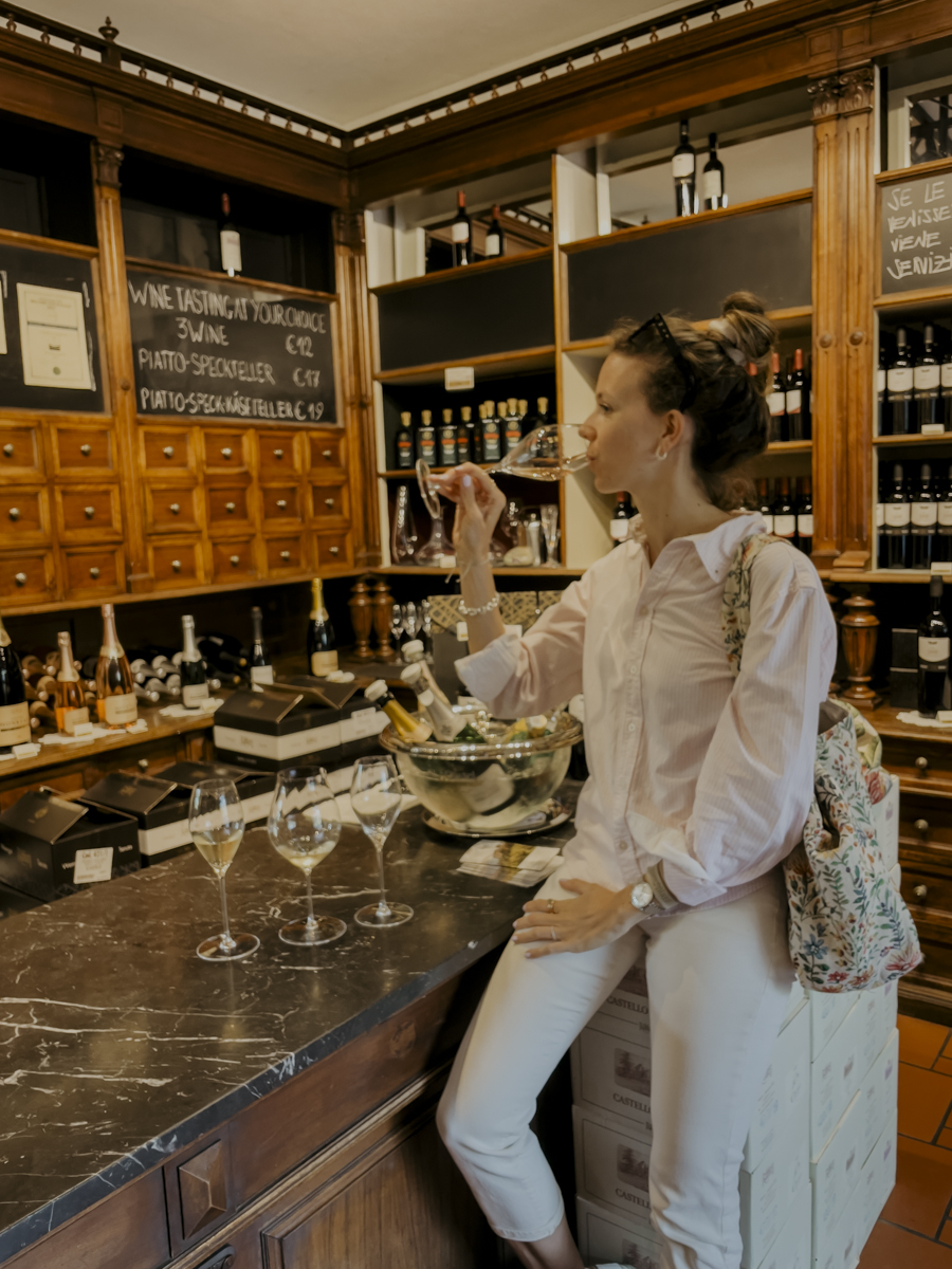 COCOtravel Suedtirol VillaEden Weingut Bar2 COCOtravel Suedtirol VillaEden Weingut Bar2