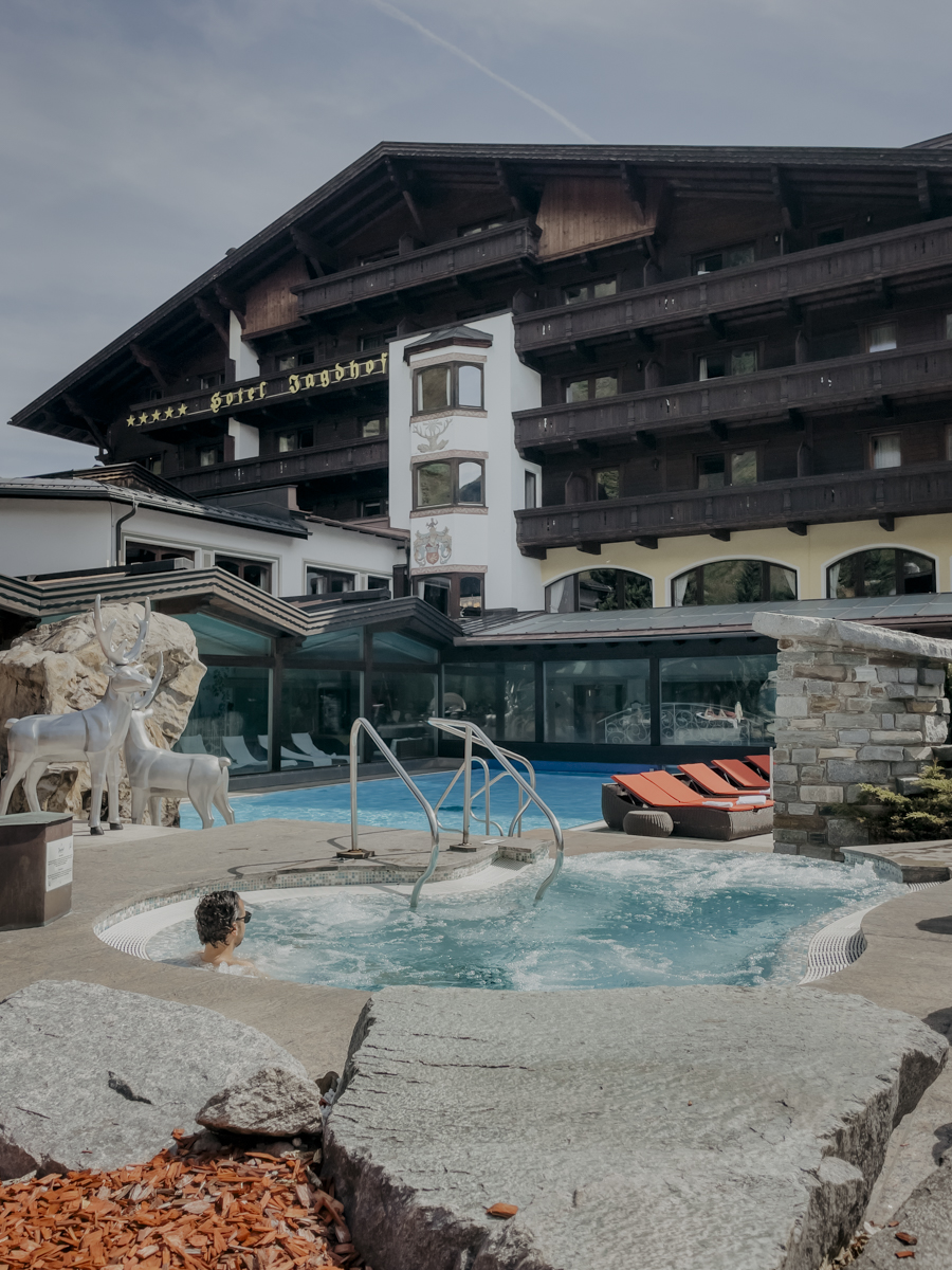 COCOtravel Oesterreich Jagdhof Aussenpool