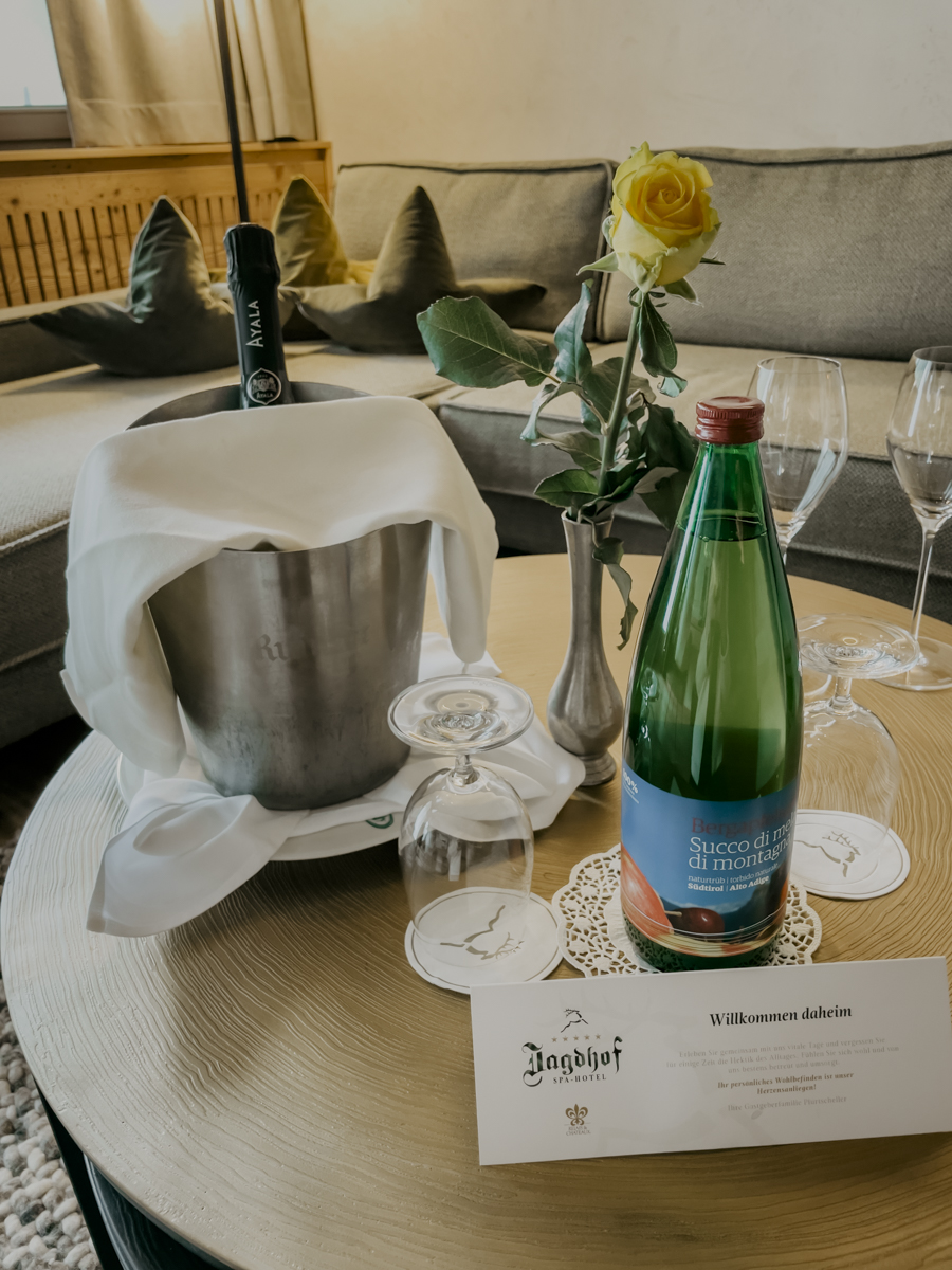 COCOtravel Oesterreich Jagdhof Champagner
