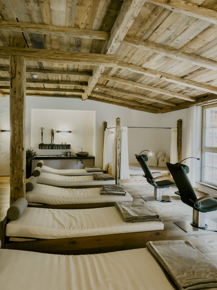 COCOtravel Oesterreich Jagdhof RuheraumLiegen