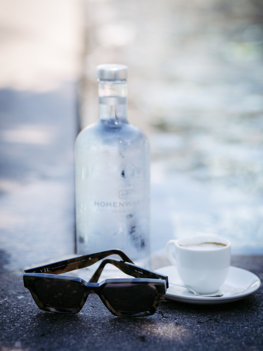 COCOtravel Hohenwart WasserflascheundBrille 3