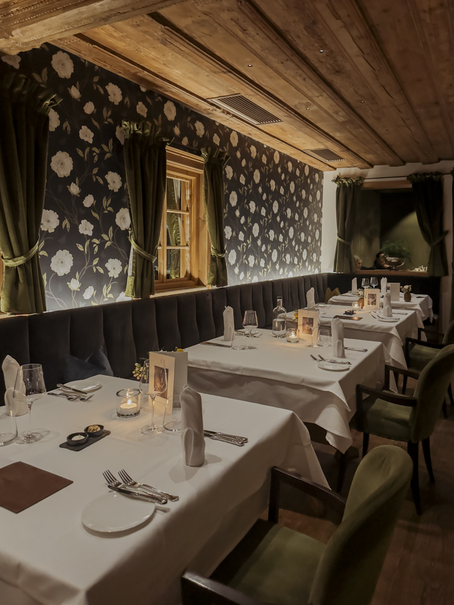 COCOtravel Oesterreich Leogang Forsthofgut Restaurant Blumenstube
