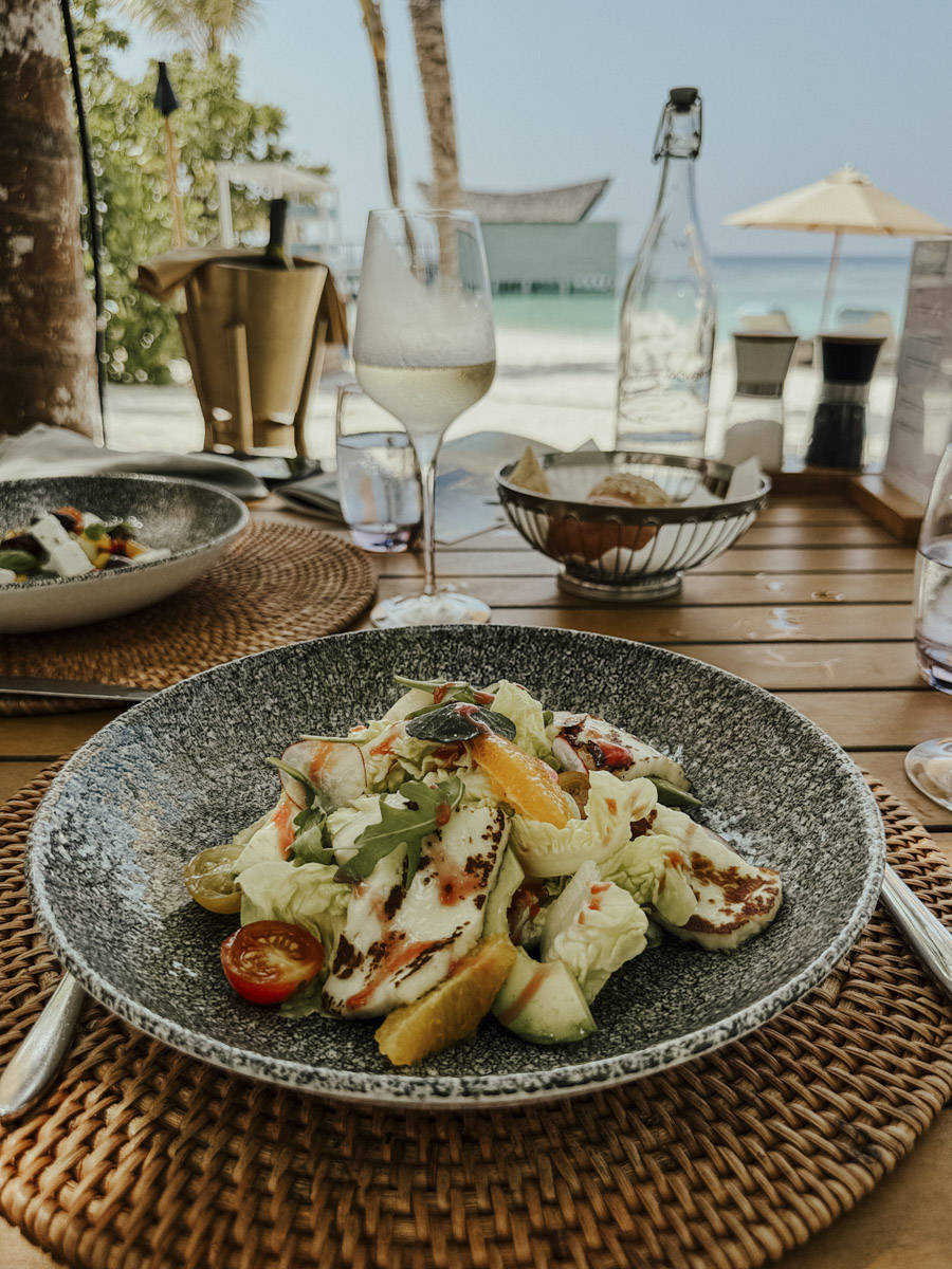 hoch kulinarik latitude lunch salat kuredhivaru malediven COCOtravel