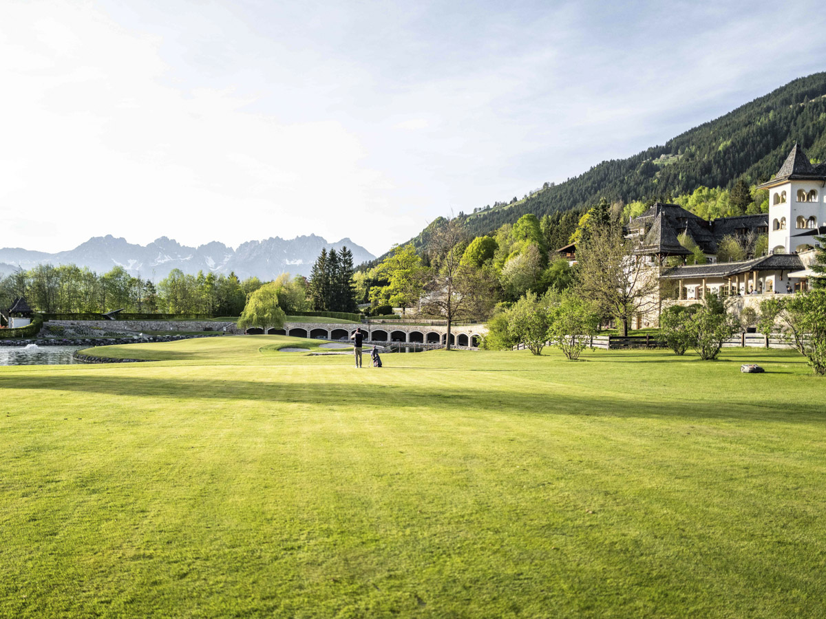 COCOTravel Kitzbuehel Schlosshotel Outdoor 3 COCOTravel Kitzbuehel Schlosshotel Outdoor 3