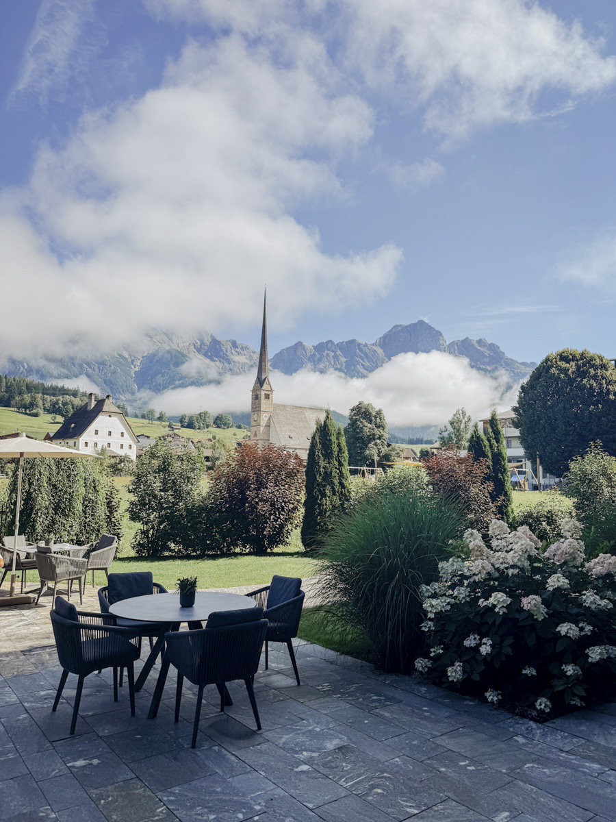 COCOtravel Oesterreich MariaAlm Hochkoenigin Terrasse